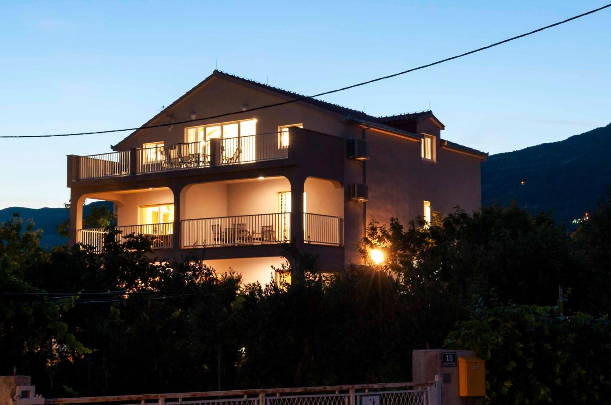 Apartment Sunshine, Sunrise, Sunset Kastela Exterior photo